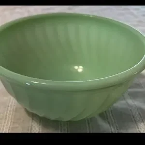 【1950s USA vintageファイヤーキング ミキシングボウル グリーン Fire King | Kitchen | 95s Fire King Jadeite Mixing Bowls